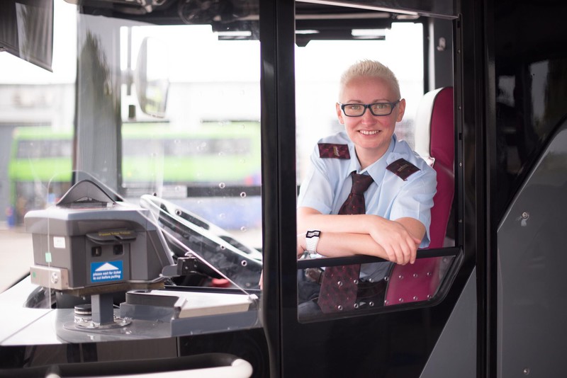 Elbląg, Aleksandra Klińska od 9 lat jest kierowcą autobusu w Oxfordzie