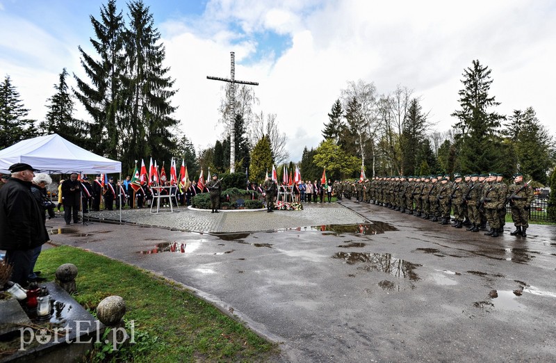 Elbląg, Uroczystości rocznicowe odbyły się przed Krzyżem Katyńskim na cmentarzu Agrykola