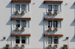 Idzie upał. Czas na klimatyzację Idzie upał. Czas na klimatyzację