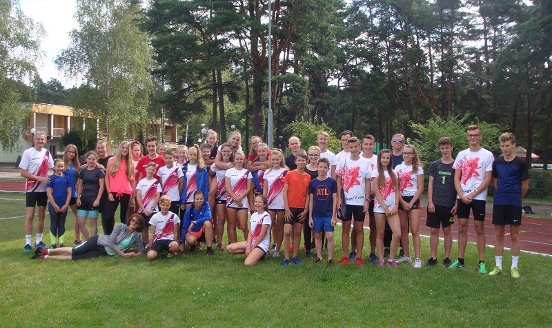 Elbląg, Sportowe wakacje lekkoatletów w Wągrowcu