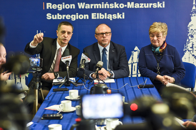 O ASF mówiono dzisiaj na konferencji parlametarzystów PO. Od lewej: Jerzy Wcisła, Jacek Protas i Elżbieta Gelert (fot. MS)
