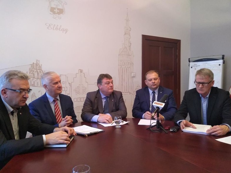 Elbląg, W spotkaniu z dziennikarzami wzięli udział: Janusz Nowak, Antoni Czyżyk, Witold Wróblewski, Michał Missan i Marek Burkhardt