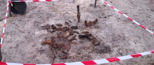 Elbląg, Wojenne pozostałości znalezione w miejscu przekopu
