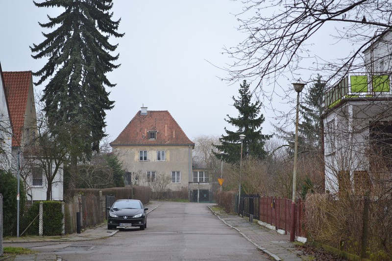 Elbląg, Willa przy ul. Grudziadzkiej, w której mieszkał Włodzimierz Sierzputowski Elbląg, Willa przy ul. Grudziadzkiej, w której mieszkał Włodzimierz Sierzputowski