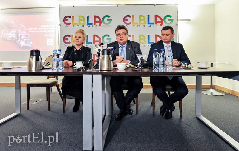 Elbląg, Na Świąteczne Spotkania Elblążan już dziś zapraszają (na zdj. od lewej) Agata Kalińska, Witold Wróblewski, Adam Jocz Elbląg, Na Świąteczne Spotkania Elblążan już dziś zapraszają (na zdj. od lewej) Agata Kalińska, Witold Wróblewski, Adam Jocz