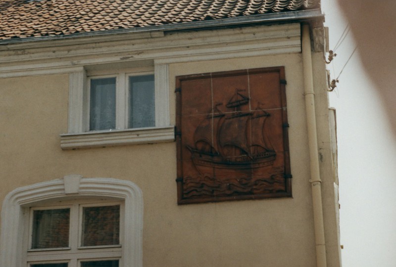 Elbląg, Żaglowiec na  ścianie tolkmickiego przedszkola