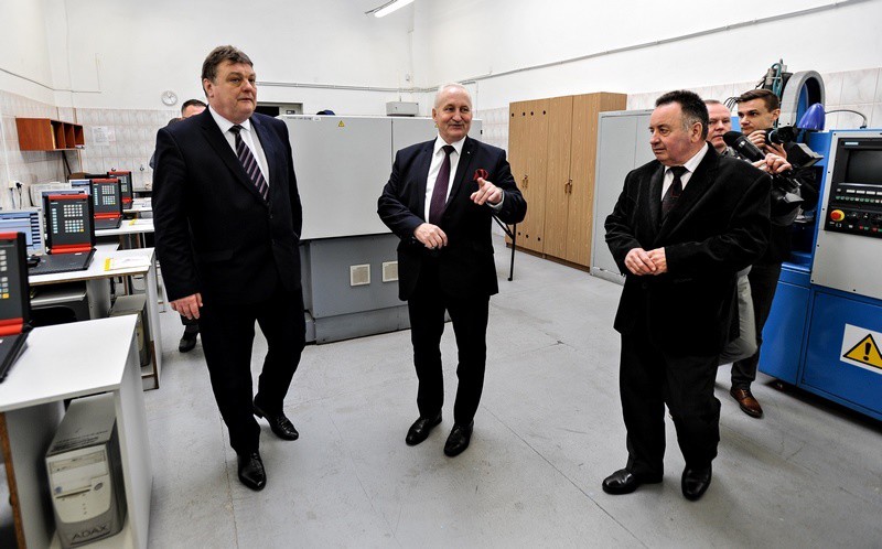 Elbląg, Prezydent Elbląga, marszałek województwa i dyrektor CKP w jednej z już istniejących pracowni Elbląg, Prezydent Elbląga, marszałek województwa i dyrektor CKP w jednej z już istniejących pracowni