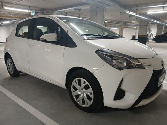 Elbląg Toyota Yaris 1.5 Active 111KM 2020r 94000km 5drzw bialy salon PL jeden właściciel bezwypadkowy dwa kluczyki