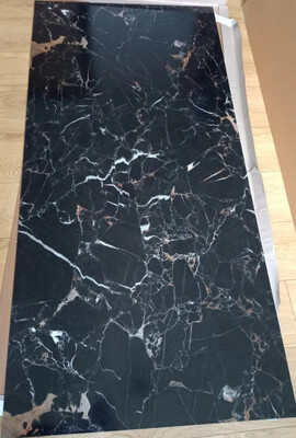 Elbląg Panel ścienny winylowy SPC Marble Fuego 95 x 200 cm 1,9 m2,grubość 4 mm. 