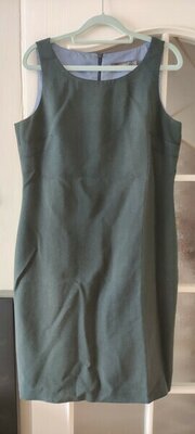 Elbląg Sprzedam sukienkę firmy Atmosphere w bardzo dobrym stanie. Kolor oliwkowy, rozmiar 40,długość do kolan.
