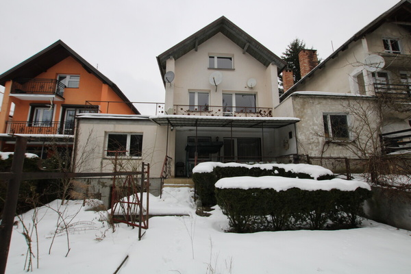 Elbląg NIERUCHOMOŚCI ANNA KRASZEWSKA Dom w zabudowie szeregowej, z dużym garażem przy ulicy