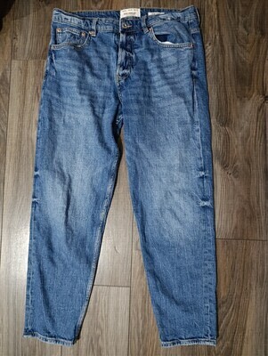 Elbląg Sprzedam męskie jeansy marki Pull&Bear rozmiar 42.Stan bardzo dobry kontakt sms