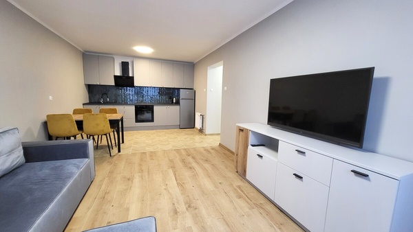 Elbląg KWADRAT NIERUCHOMOŚCImieszkanie 2 pokojowe, 52,55 m2II piętroumeblowane i wyposażoneStare Miastogotowe do