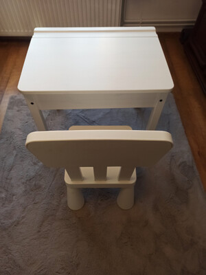 Elbląg Sprzedam, biurko z krzesełkiem IKEA
