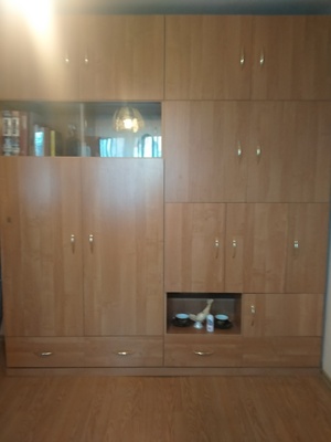 Elbląg Meblościanka wysokość 240cm szerokość 220 cm
głębokość 55 cm
Zniesienie z 1 piętra we własnym zakresie