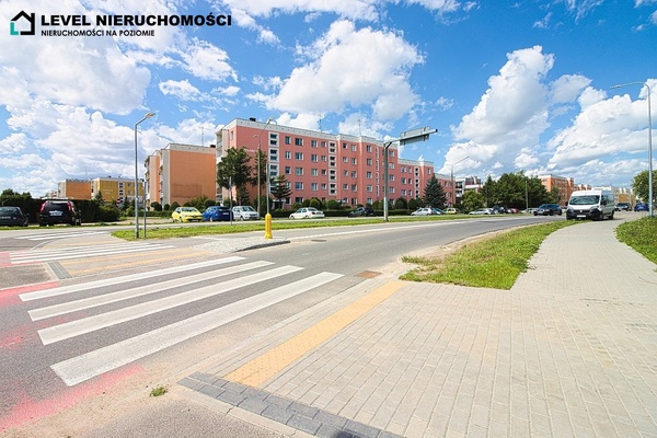 Elbląg LEVEL NIERUCHOMOŚCI Czteropokojowe mieszkanie z balkonemul. Fromborska67,50 m2 NIERUCHOMOŚCI NA