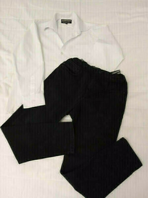 Elbląg Komplet:czarne spodnie plus biała koszula na długi rękaw rozmiar 134.Uubranka są czyste, bez plam, bez dziur,