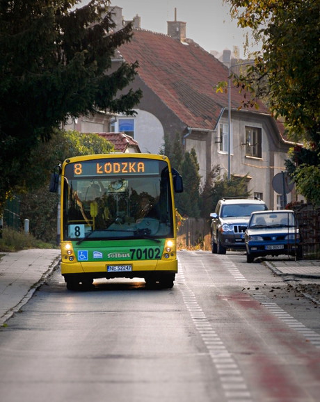 Autobusowy poranek.  (Październik 2014)
