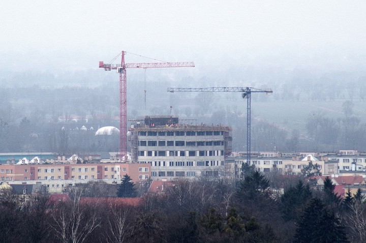 Budowa sądu.  (Marzec 2015)
