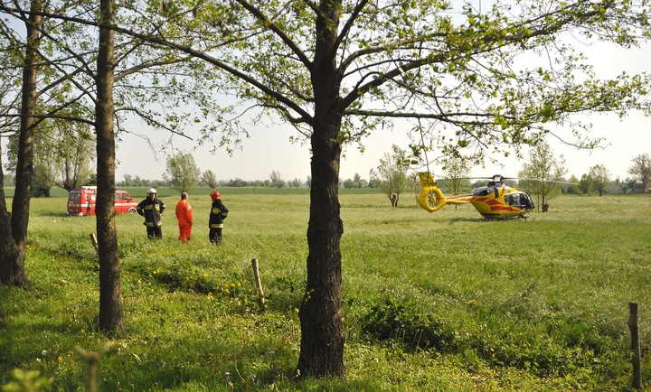 Ratując życie.. Lądowanie śmigłowca LPR  i pomoc strażaków z Krzewska w Markusach .