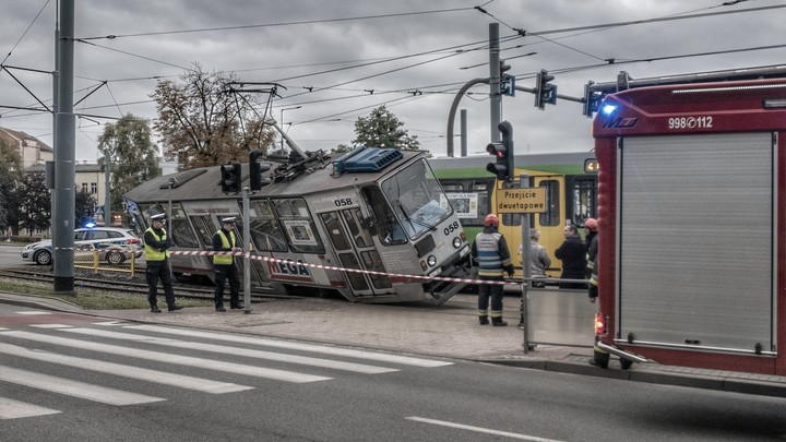 Zderzenie tramwajów na Grota Roweckiego.