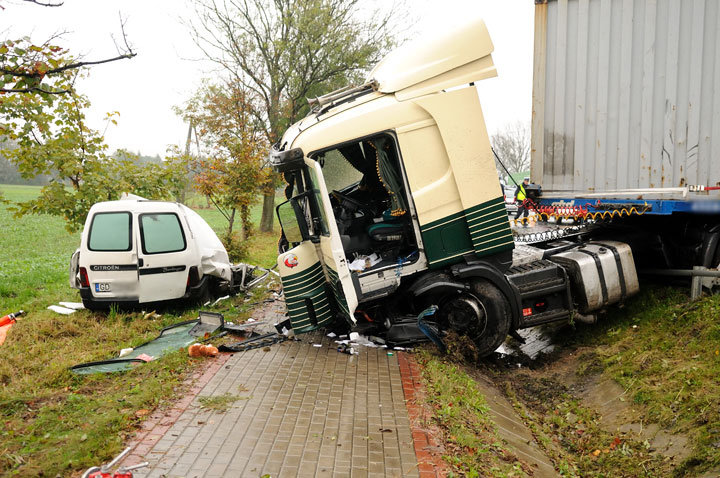 Śmiertelny wypadek w Kazimierzowie zdjęcie nr 49559