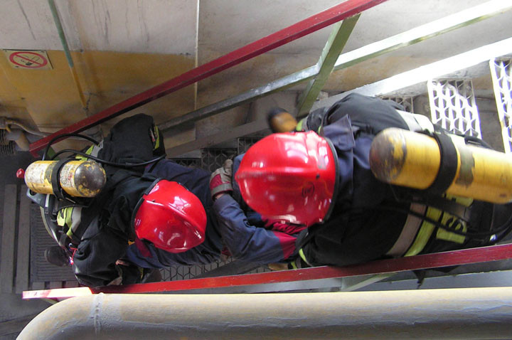 Strażackie ćwiczenia w wytwórni acetylenu zdjęcie nr 55188