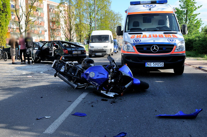 Wypadek na Sienkiewicza: motocyklista w szpitalu zdjęcie nr 56439