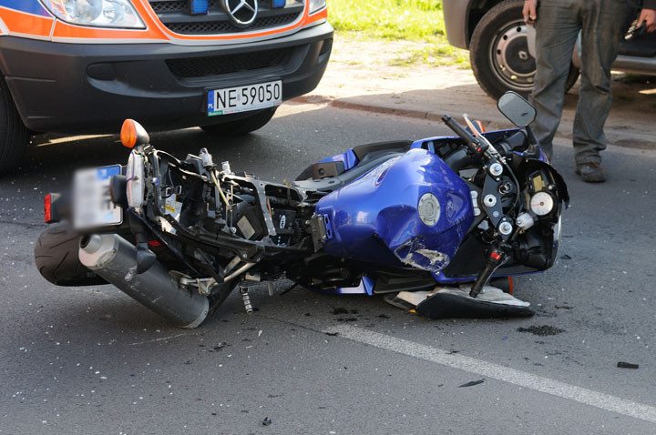 Wypadek na Sienkiewicza: motocyklista w szpitalu zdjęcie nr 56435