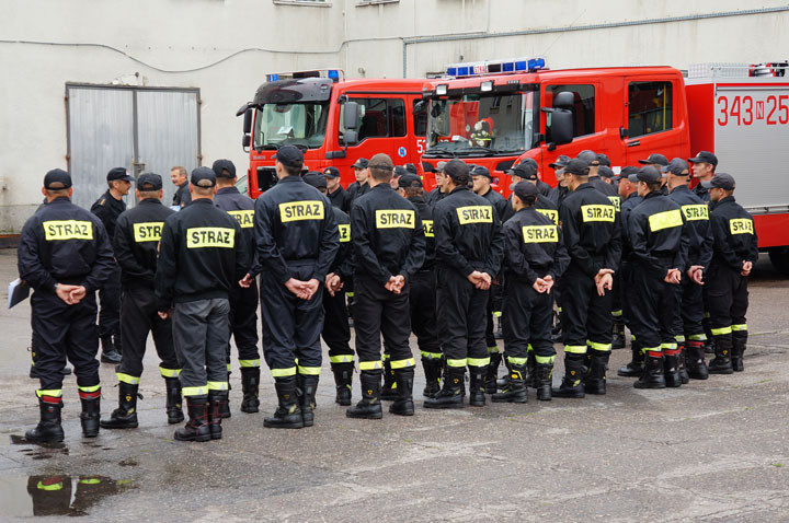 Wyjazd strażaków na zabezpieczenie meczu EURO 2012 zdjęcie nr 58452