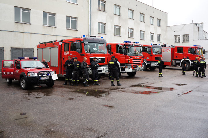 Wyjazd strażaków na zabezpieczenie meczu EURO 2012 zdjęcie nr 58448