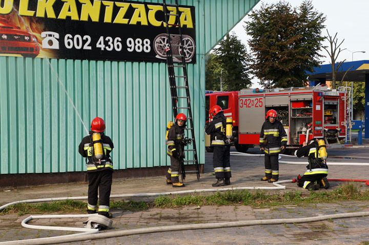 Pożar sklepu i warsztatu na Sopockiej zdjęcie nr 59597
