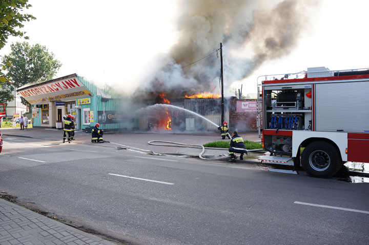 Pożar sklepu i warsztatu na Sopockiej zdjęcie nr 59593