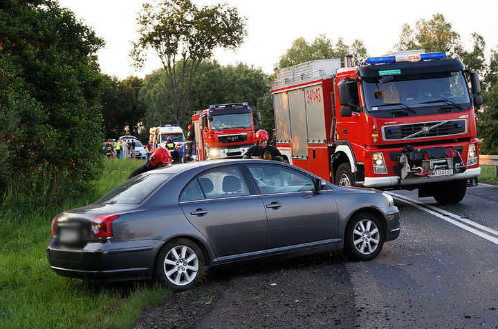 Wypadek między Karczowiskami a Szopami zdjęcie nr 72740