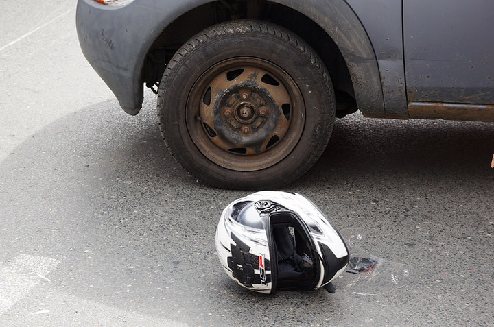 Wypadek: motocyklista uderzył w auto zdjęcie nr 75195
