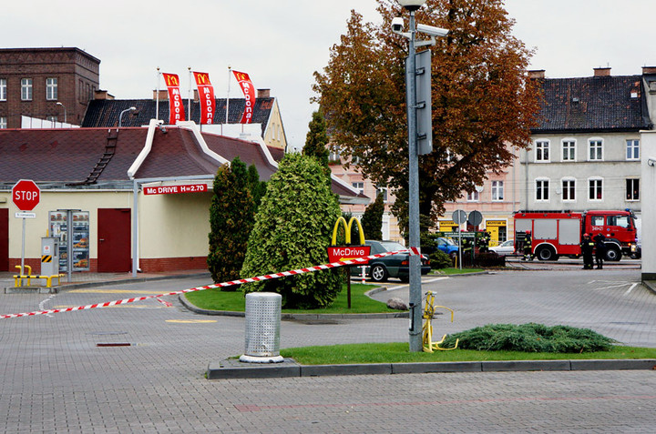 Alarm bombowy w restauracji McDonalds zdjęcie nr 75358
