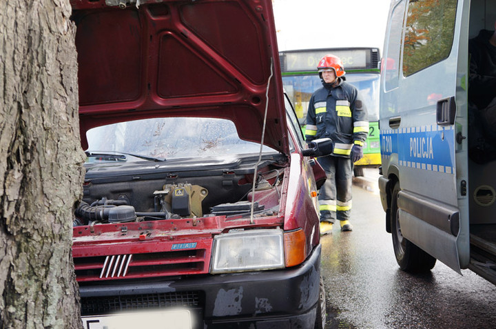Fromborska: autobus uderzył w uno zdjęcie nr 75930