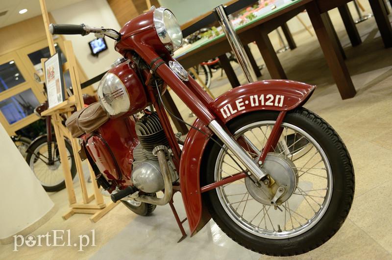 Stare motocykle w Ratuszu Staromiejskim zdjęcie nr 83602