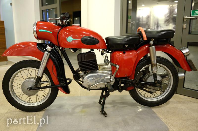 Stare motocykle w Ratuszu Staromiejskim zdjęcie nr 83587