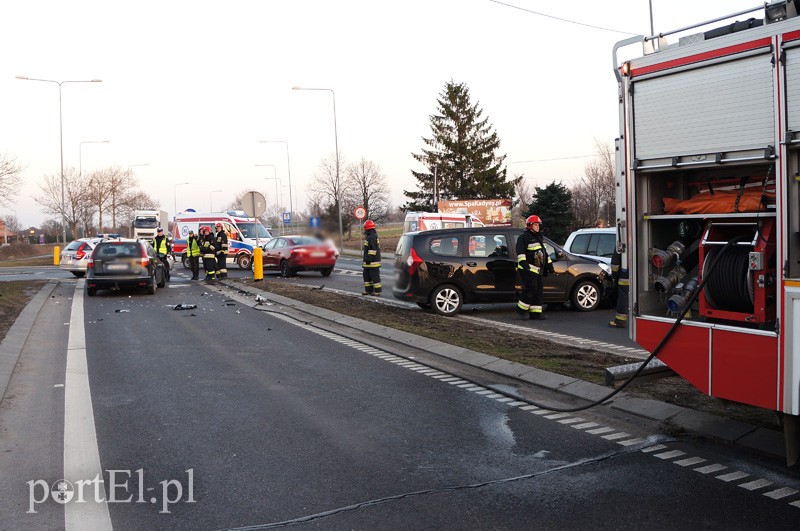Kazimierzowo: zderzenie czterech aut zdjęcie nr 84052