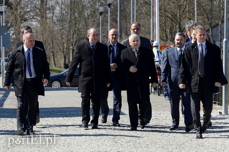 Prezes Kaczyński marzy zdjęcie nr 85352