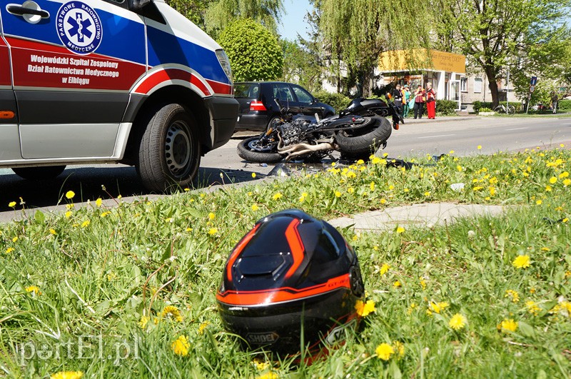 Wypadek na Wiejskiej - motocyklista ciężko ranny zdjęcie nr 86572