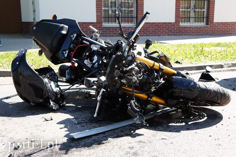 Wypadek na Wiejskiej - motocyklista ciężko ranny zdjęcie nr 86569
