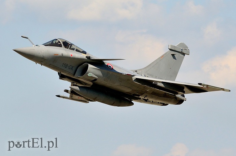 MiG-i i Rafale nad Królewem Malborskim zdjęcie nr 87907