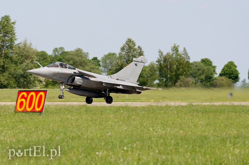 MiG-i i Rafale nad Królewem Malborskim zdjęcie nr 87897