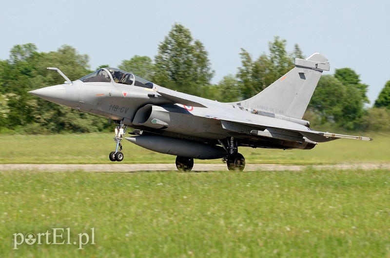 MiG-i i Rafale nad Królewem Malborskim zdjęcie nr 87900