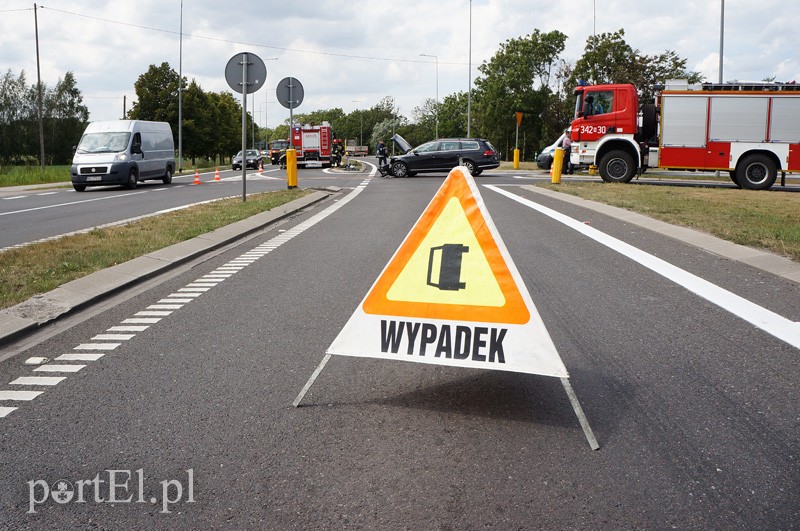 Zderzenie na skrzyżowaniu w Kazimierzowie zdjęcie nr 92164