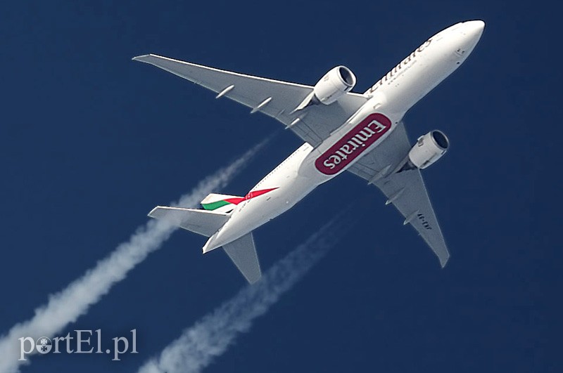 Boeing B772 - Emirates