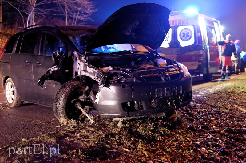 Wypadek w Dąbrowie: jedna osoba ranna zdjęcie nr 98940