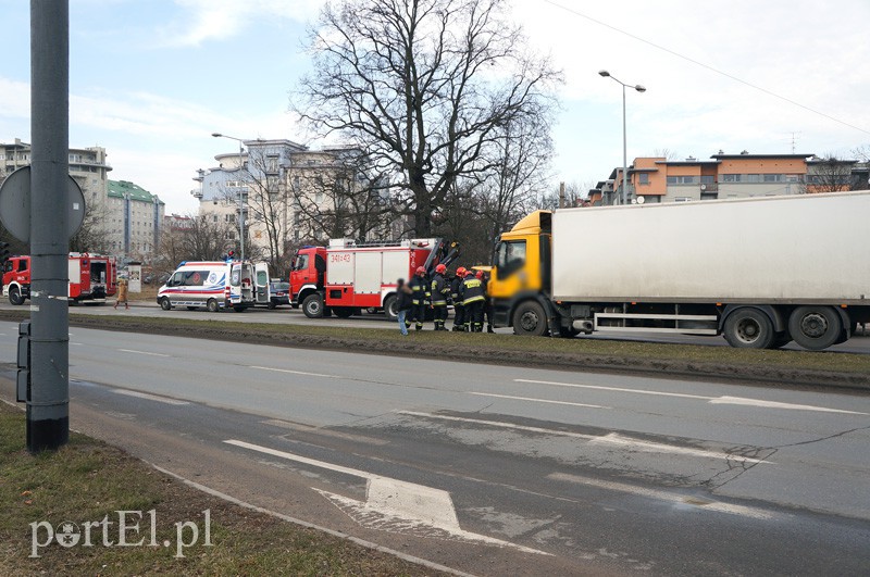 Wypadek na Grunwaldzkiej: dwie osoby w szpitalu zdjęcie nr 101497